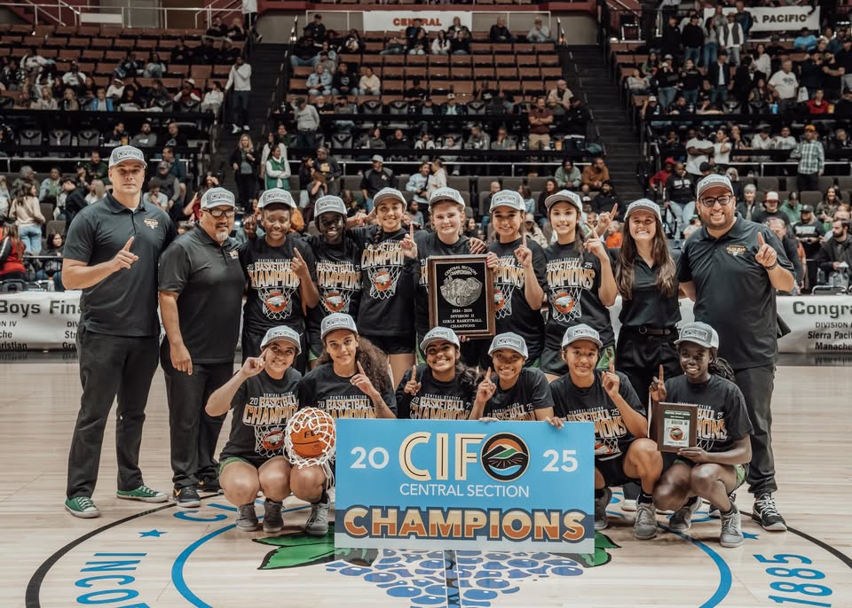 SP wins D-II girls hoops title